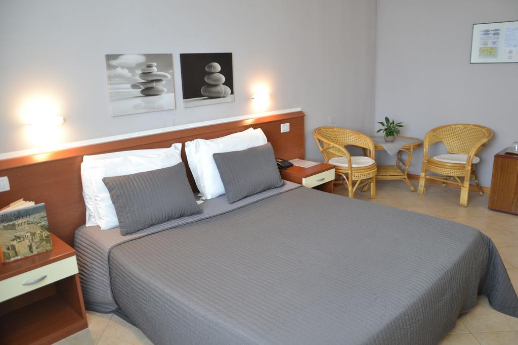 Hotel Petrarca Boara Pisani الغرفة الصورة